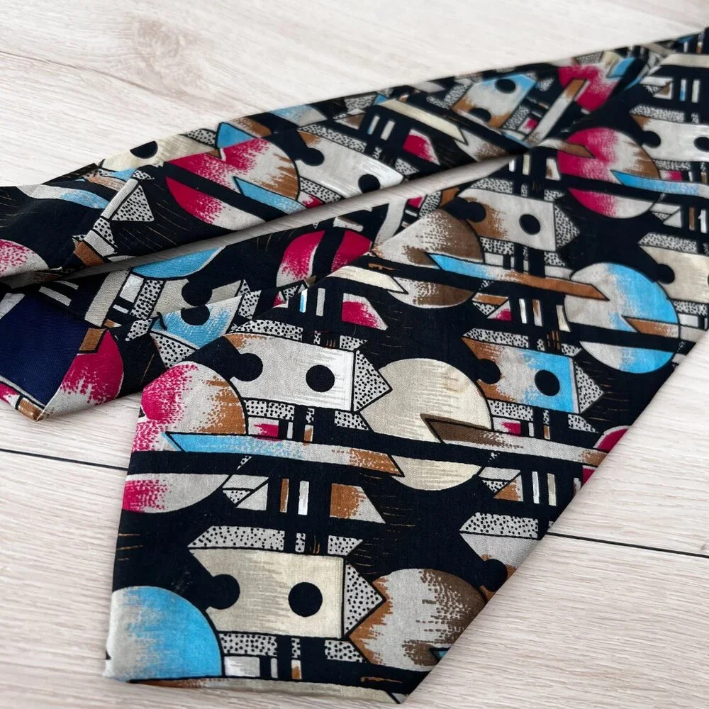 Vintage 80s Maco Matellini 100% Silk Abstract Geometric Print Necktie 55
